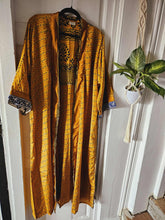 Load image into Gallery viewer, Repurposed Sari Kimono www.karmaripon.co.uk