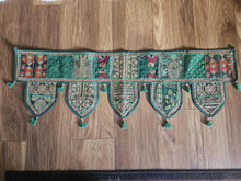 Load image into Gallery viewer, Green toran www.karmaripon.co.uk
