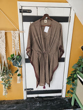 Load image into Gallery viewer, Repurposed Sari short Kaftan UK 10-18