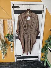 Load image into Gallery viewer, Repurposed Sari short Kaftan UK 10-18
