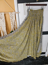 Load image into Gallery viewer, umbrella trousers www.karmaripon.co.uk