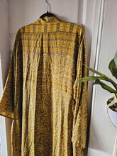 Load image into Gallery viewer, Repurposed Sari Kimono www.karmaripon.co.uk