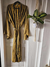 Load image into Gallery viewer, Repurposed Sari Kimono www.karmaripon.co.uk