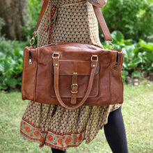 Load image into Gallery viewer, Large Leather Luggage Bag www.indiansummertrading.co.uk