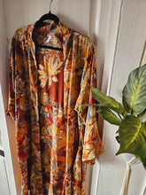 Load image into Gallery viewer, Repurposed Sari Kimono www.karmaripon.co.uk