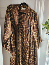 Load image into Gallery viewer, Repurposed Sari Kimono www.karmaripon.co.uk