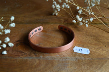 Load image into Gallery viewer, Magnetic Copper bracelets www.indiansummertrading.co.uk