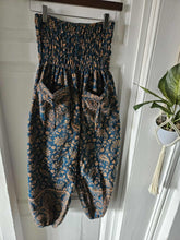 Load image into Gallery viewer, Boho Fleece trousers www.karmaripon.co.uk