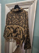 Load image into Gallery viewer, Fleece Tasselled Jumper www.karmaripon.co.uk