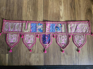 Pink toran www.karmaripon.co.uk