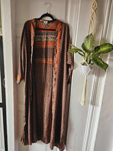 Load image into Gallery viewer, Repurposed Sari Kimono www.karmaripon.co.uk